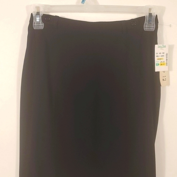 Black pencil skirt Size 10 New with tags - Picture 3 of 17